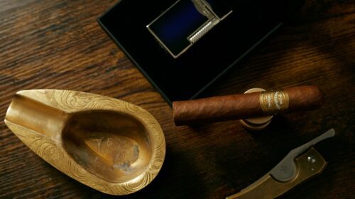 Read more about the article Montefortuna Reviews the Surprisingly Brilliant Por Larrañaga Galanes Cigar